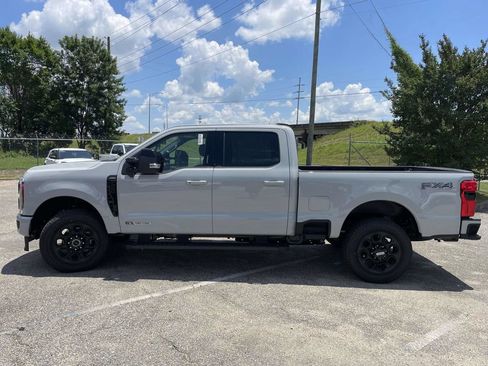 New 2026 Ford F250 Lariat w/ Black Appearance Package AWD/4WD image 6