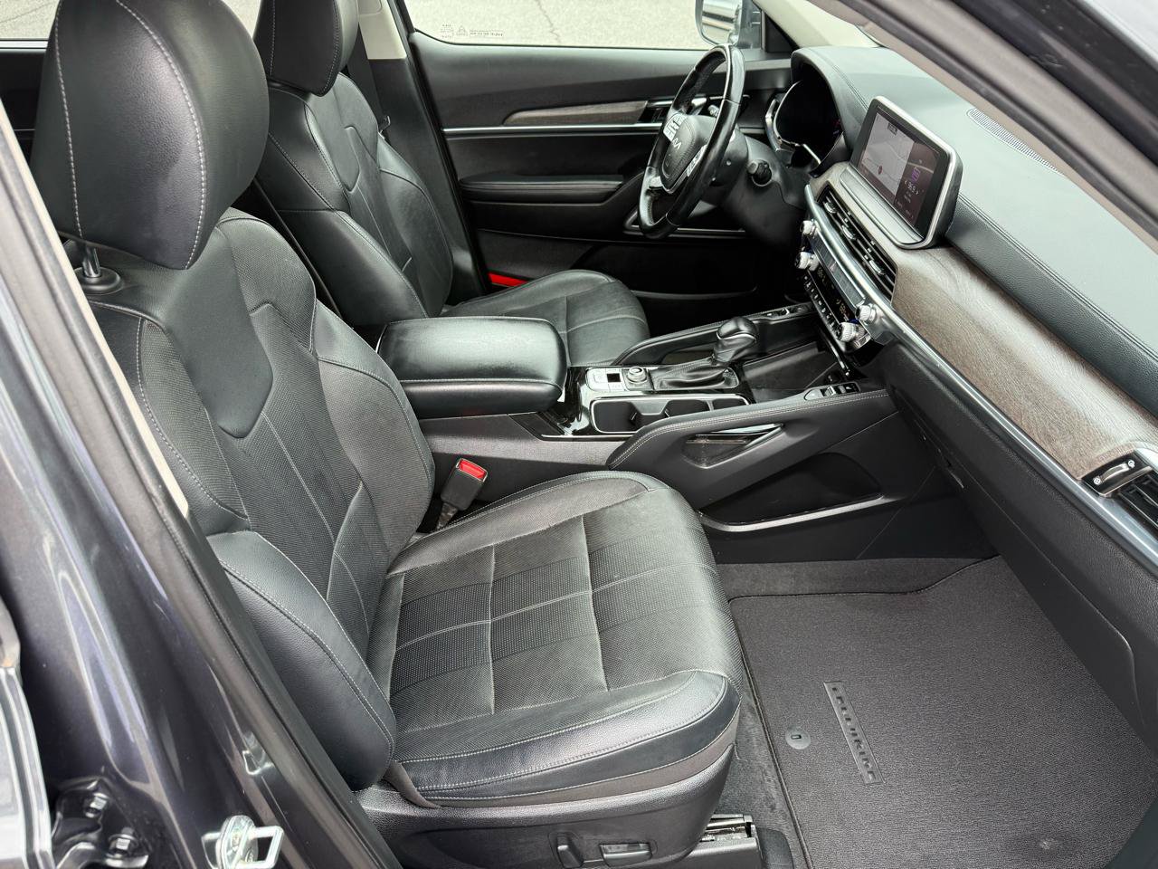 Used 2022 Kia Telluride EX w/ EX Premium Package AWD/4WD image 22