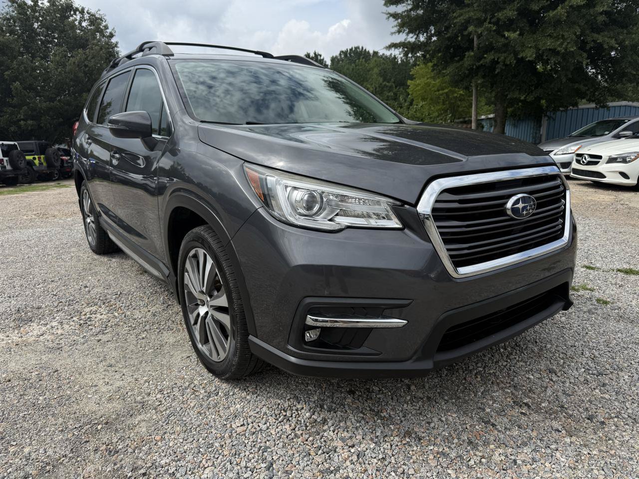 Used 2022 Subaru Ascent Limited w/ Technology Package AWD/4WD image 3
