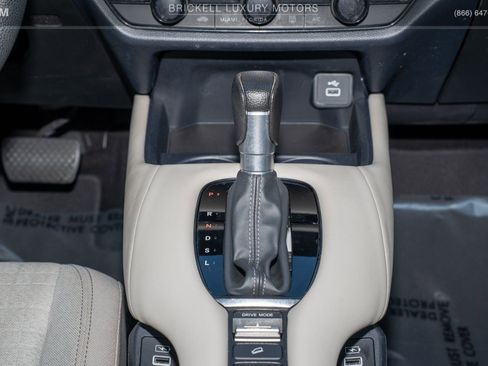 Used 2023 Honda HR-V LX image 23