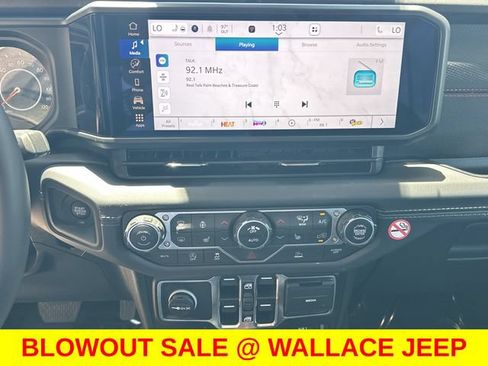 Used 2026 Jeep Wrangler Unlimited Rubicon AWD/4WD image 18