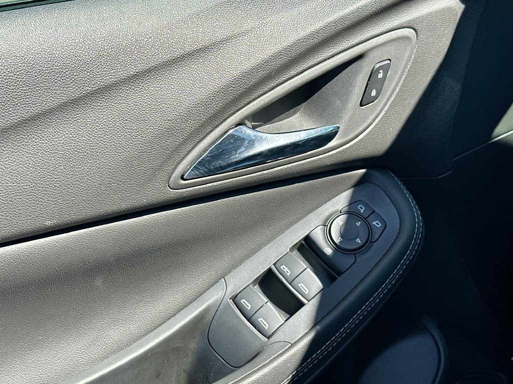 Used 2023 Buick Encore GX Preferred FWD image 21