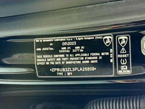 Used 2023 Lamborghini Urus S AWD/4WD image 34