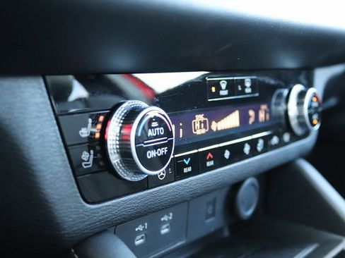 Used 2025 Mitsubishi Outlander SEL image 21