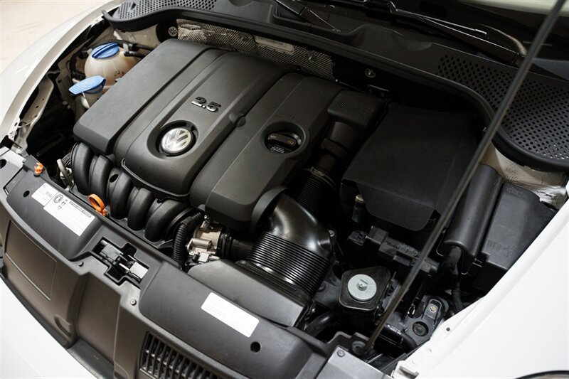 Used 2013 Volkswagen Beetle 2.5 FWD image 7