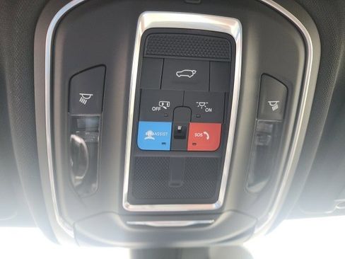 New 2025 Jeep Grand Cherokee Limited w/ Black Appearance Package image 8