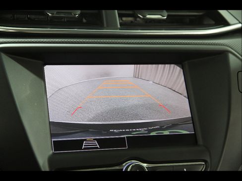 Used 2023 Chevrolet TrailBlazer LT FWD image 12