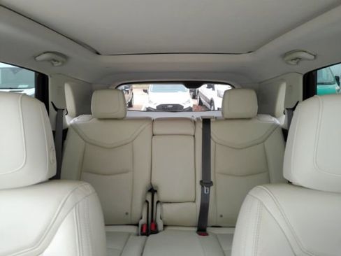 Used 2017 Cadillac XT5 Luxury w/ Driver Awareness Package image 34