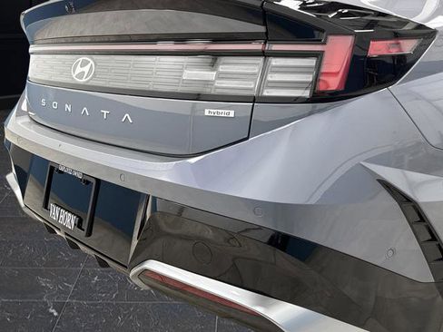 Used 2025 Hyundai Sonata Limited image 33