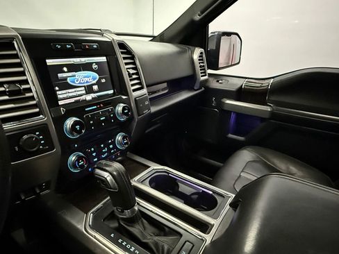 Used 2015 Ford F150 Platinum w/ Equipment Group 701A Luxury image 14