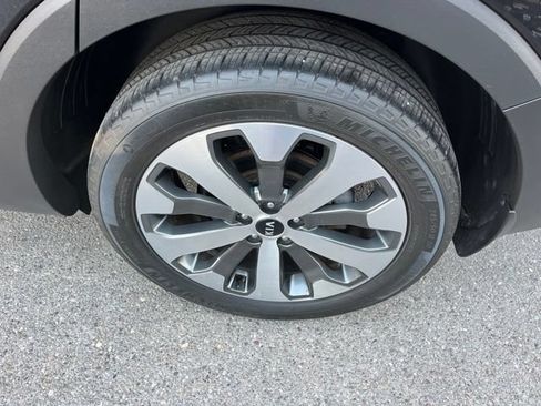 Used 2021 Kia Telluride S AWD/4WD image 19