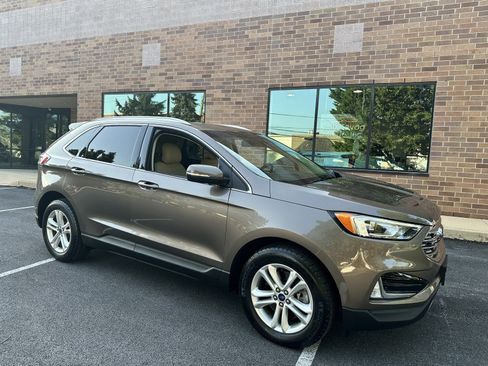 Used 2019 Ford Edge SEL w/ Equipment Group 201A AWD/4WD image 30