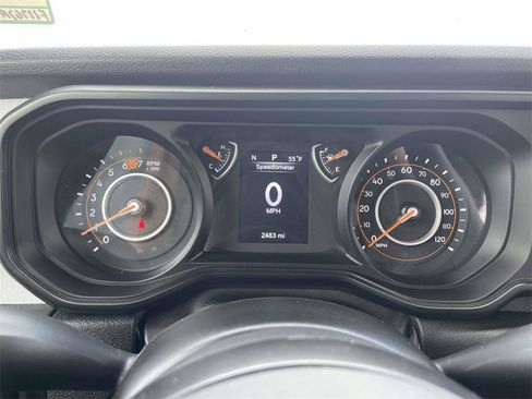 Used 2025 Jeep Wrangler Sport image 29
