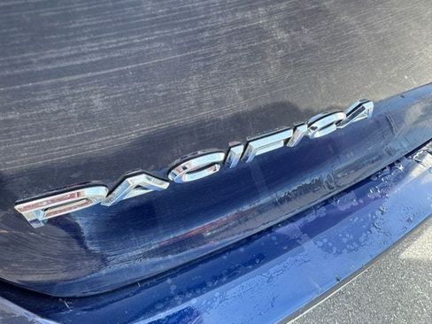 Used 2019 Chrysler Pacifica Touring-L FWD image 20