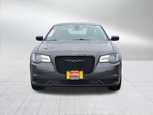 Used 2022 Chrysler 300 Touring w/ Sport Appearance Package image 2
