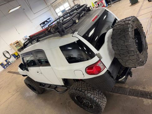 Used 2007 Toyota FJ Cruiser 4WD image 10