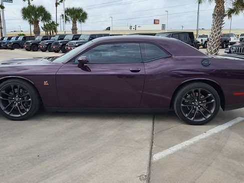 Used 2022 Dodge Challenger R/T Scat Pack RWD image 5