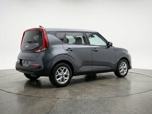 Used 2025 Kia Soul LX w/ LX Technology Package image 9