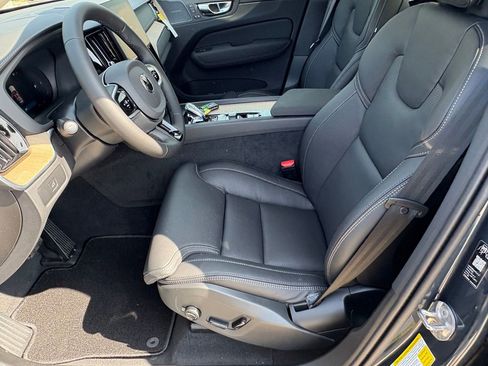 New 2026 Volvo XC60 B5 Ultra w/ Protection Package Premier AWD/4WD image 18