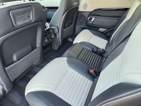 Certified 2023 Land Rover Discovery S R-Dynamic image 32