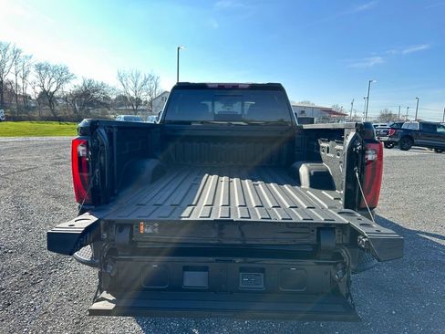 Used 2025 GMC Sierra 2500 Denali Ultimate AWD/4WD image 18