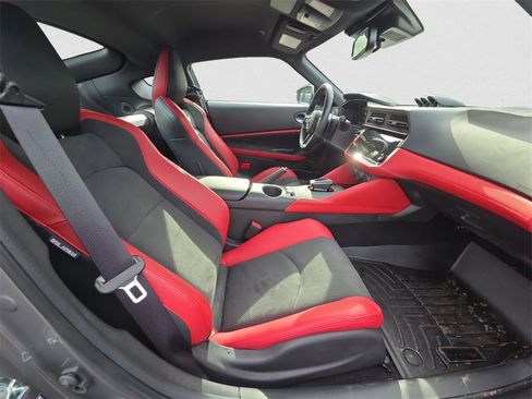 Used 2024 Nissan Z Performance w/ Floor Mat Package image 15
