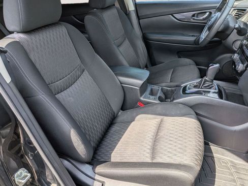 Used 2017 Nissan Rogue SV AWD/4WD image 60