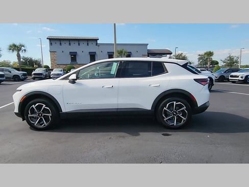 New 2026 Chevrolet Equinox EV LT image 19