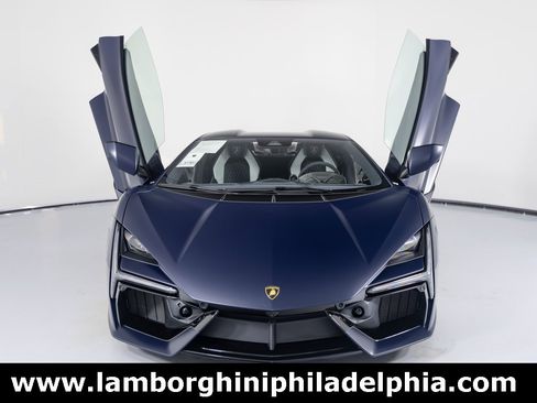 Used 2025 Lamborghini Revuelto image 48
