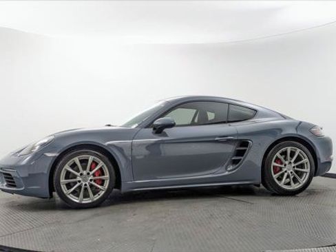 Used 2017 Porsche 718 Cayman S RWD image 3