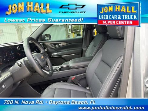 Used 2026 Chevrolet Traverse LT w/ Driver Confidence Package FWD image 16
