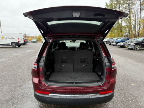 New 2025 Jeep Grand Cherokee L Limited image 5