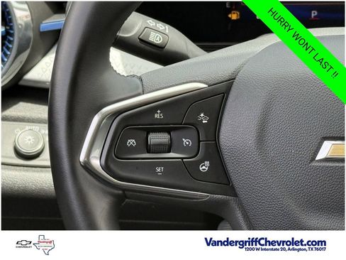 Certified 2025 Chevrolet Trax LT w/ LT Convenience Package FWD image 13