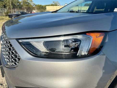 Certified 2023 Ford Edge SEL image 36