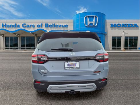 New 2025 Honda Pilot TrailSport image 4