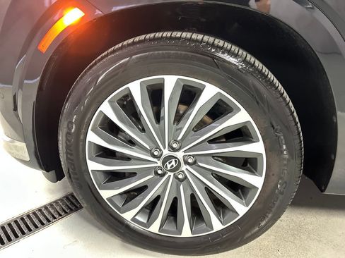 Used 2025 Hyundai Palisade Calligraphy image 9