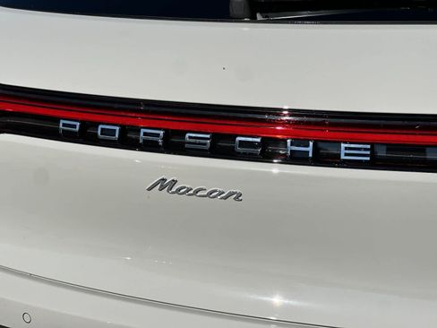 New 2026 Porsche Macan image 31