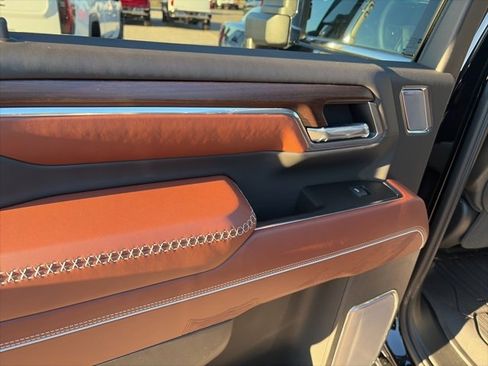 New 2026 GMC Sierra 2500 Denali Ultimate image 11