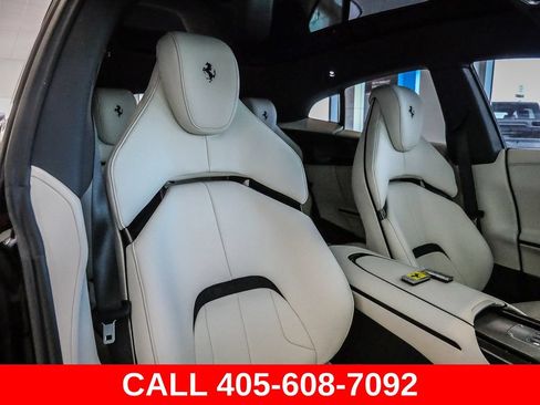 Used 2025 Ferrari Purosangue AWD/4WD image 28