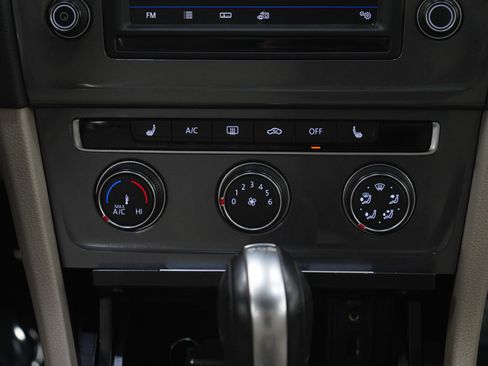 Used 2017 Volkswagen Golf Alltrack SE image 18