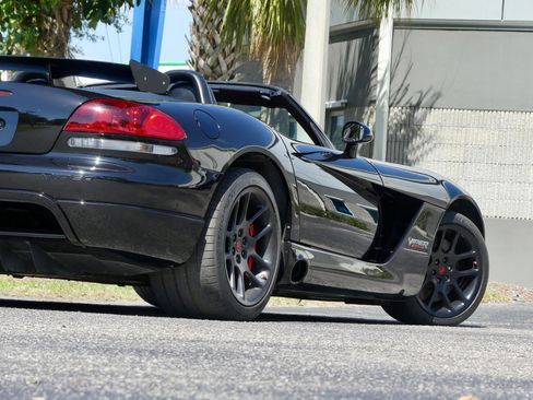 Used 2004 Dodge Viper SRT-10 image 88