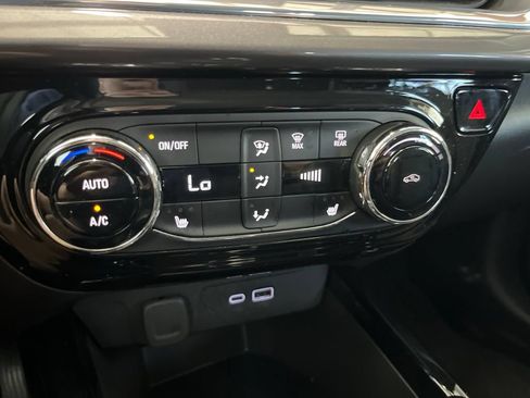 Used 2025 Chevrolet Trax ACTIV w/ Driver Confidence Package FWD image 14