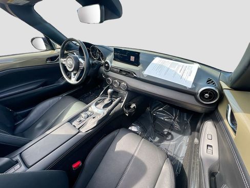 Used 2024 MAZDA MX-5 Miata Grand Touring w/ Weather Package image 31