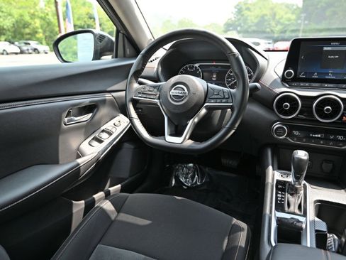 Used 2023 Nissan Sentra SR w/ Midnight Edition Package image 12