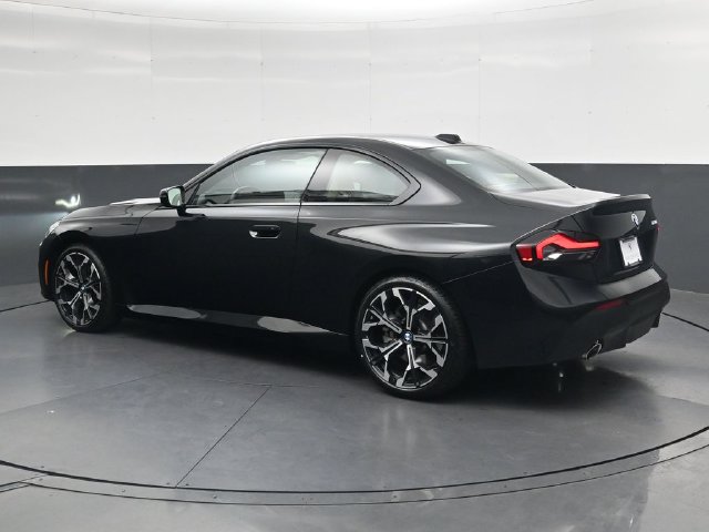 Certified 2025 BMW 230i Coupe w/ Premium Package RWD image 7