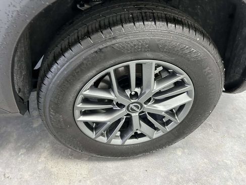 Used 2026 Nissan Rogue SV FWD image 9