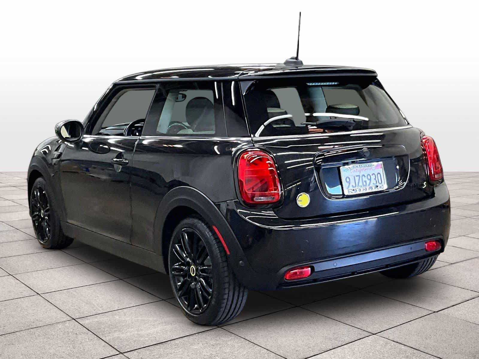 Used 2024 MINI Cooper SE FWD image 16