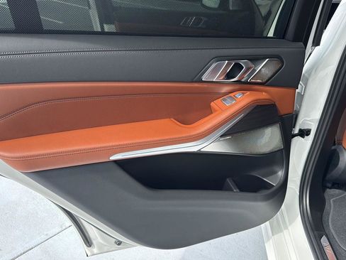 Used 2024 BMW X7 xDrive40i image 15