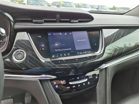 Used 2020 Cadillac XT6 Premium Luxury FWD image 28
