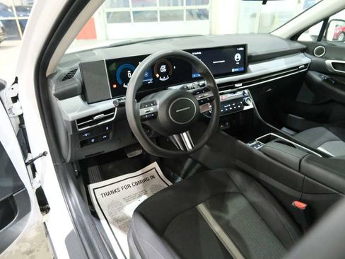 Used 2025 Hyundai Sonata SEL FWD image 15